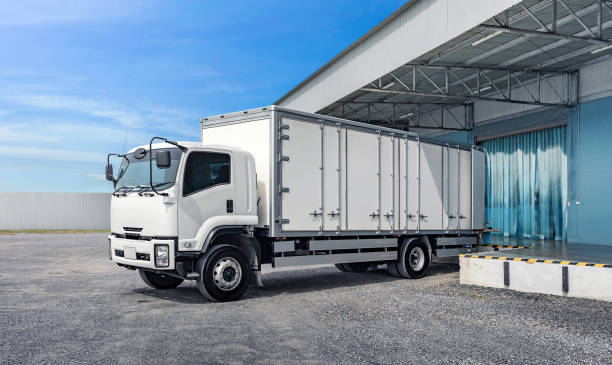 Trusted cold transport trucks in Dubai for safe, temperature-controlled delivery.